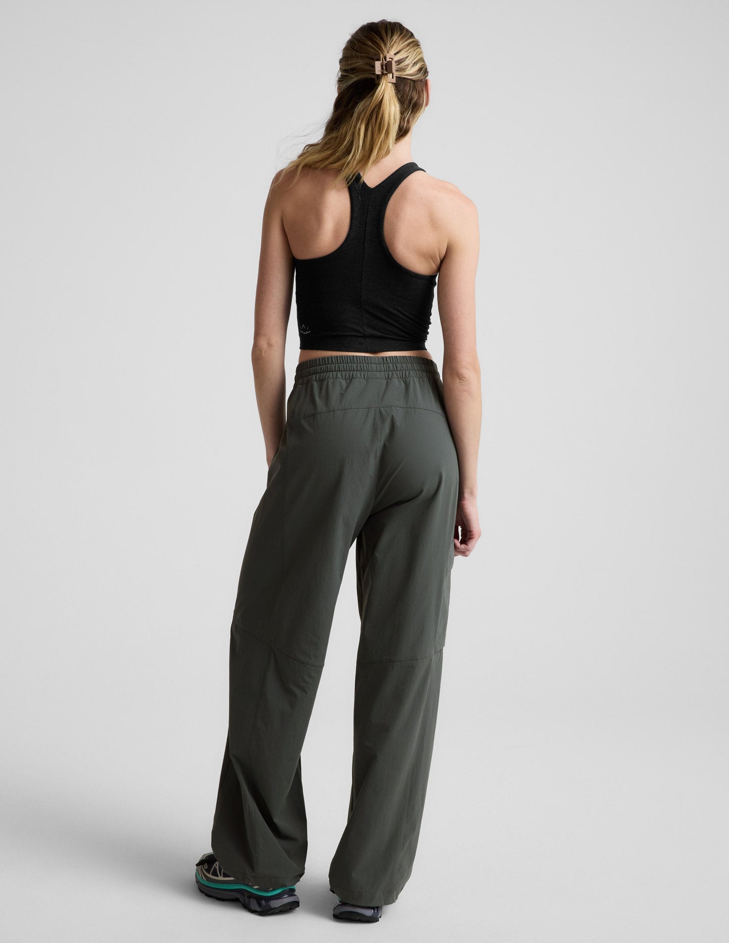Beyond Yoga Women's Peak Cargo Pants - Slate Green