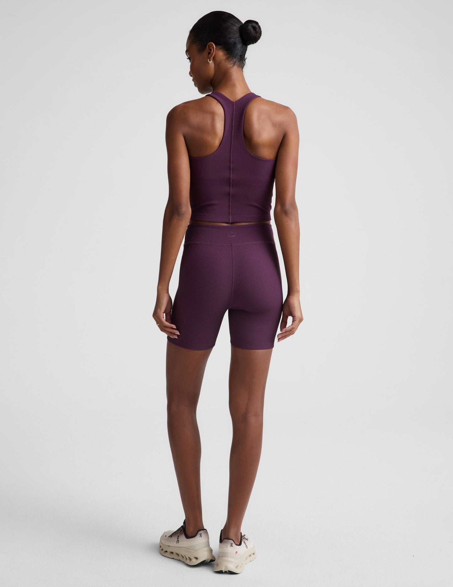 Beyond Yoga Women's Impulse Shorts - Brilliant Blackberry
