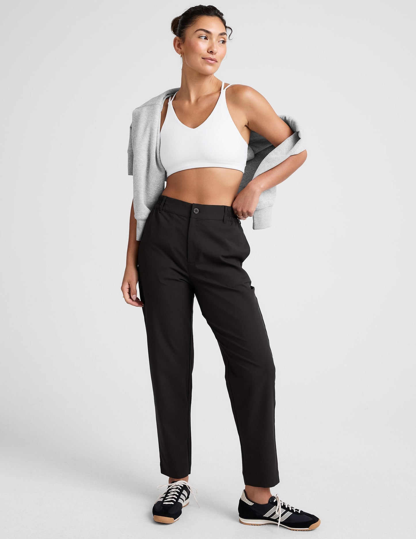 Beyond Yoga Women's Tapered Mid Rise Jetstretch Pants - Black