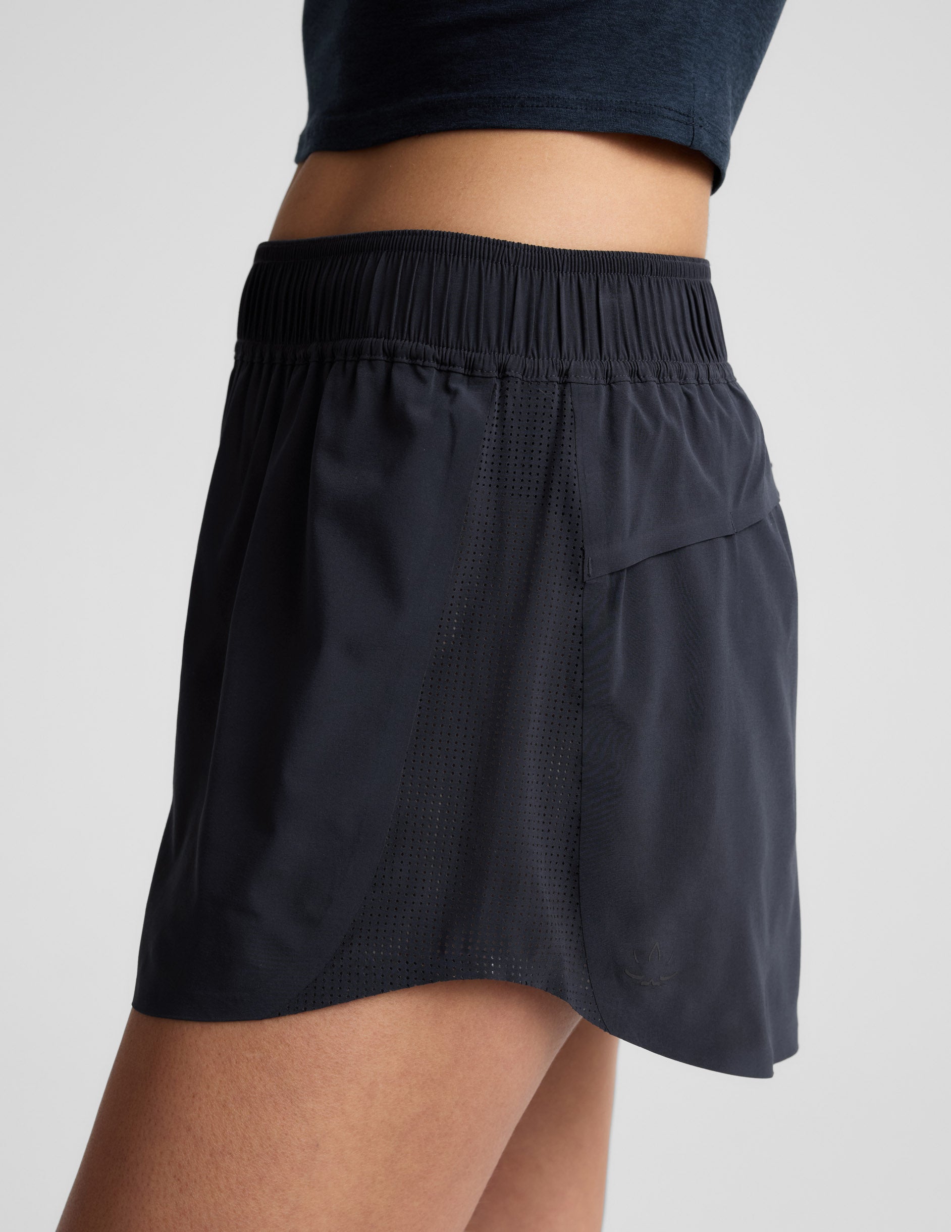 Beyond Yoga Lined Running Solemate Shorts - Nocturnal Navy