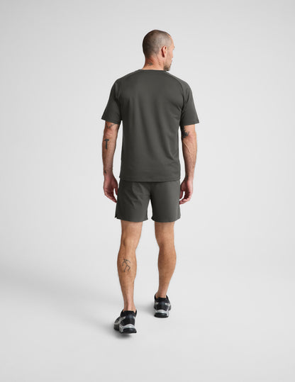 Beyond Yoga Men's Lined WarpLite Shorts - Slate Green