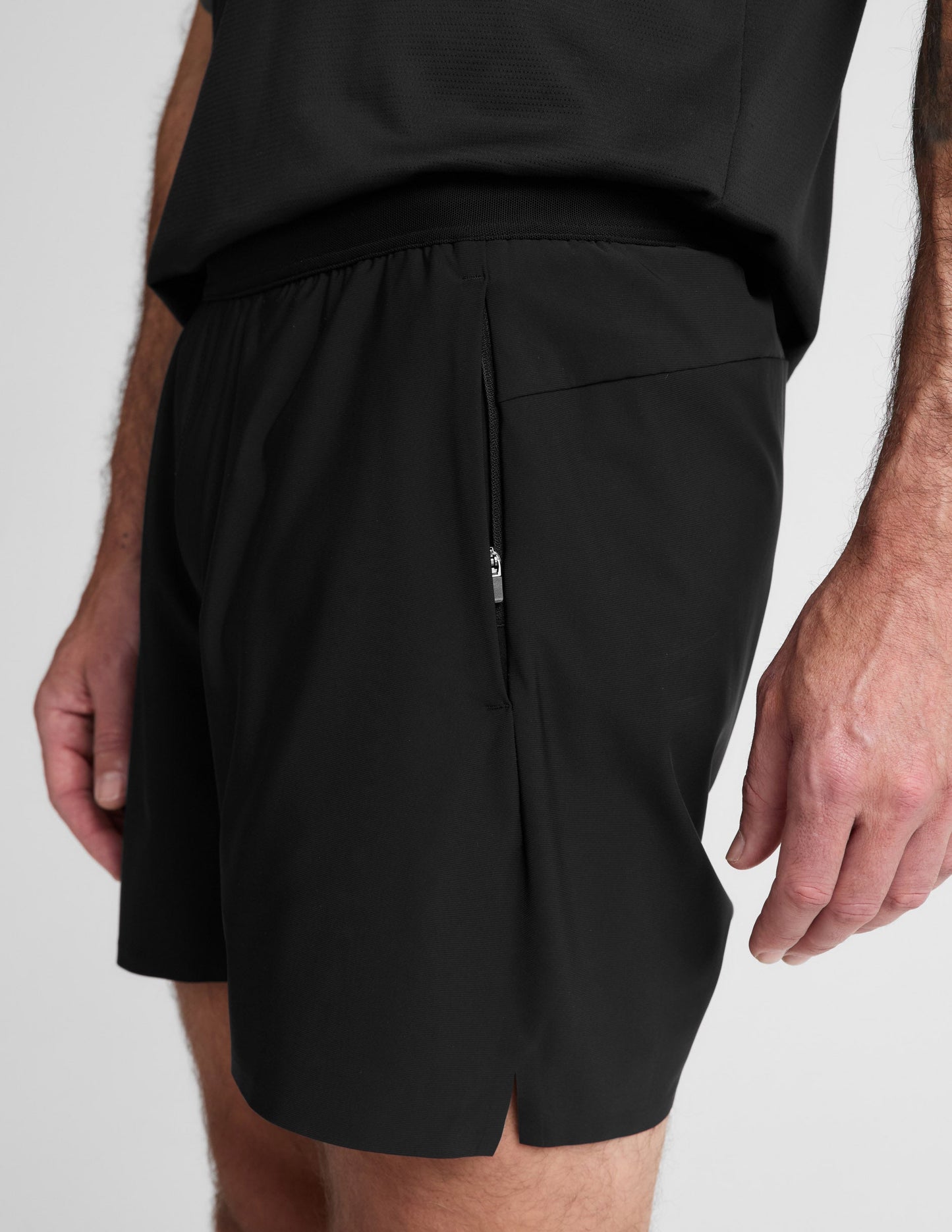 Beyond Yoga Men's Quick Dry Lined WarpLite Shorts - Black