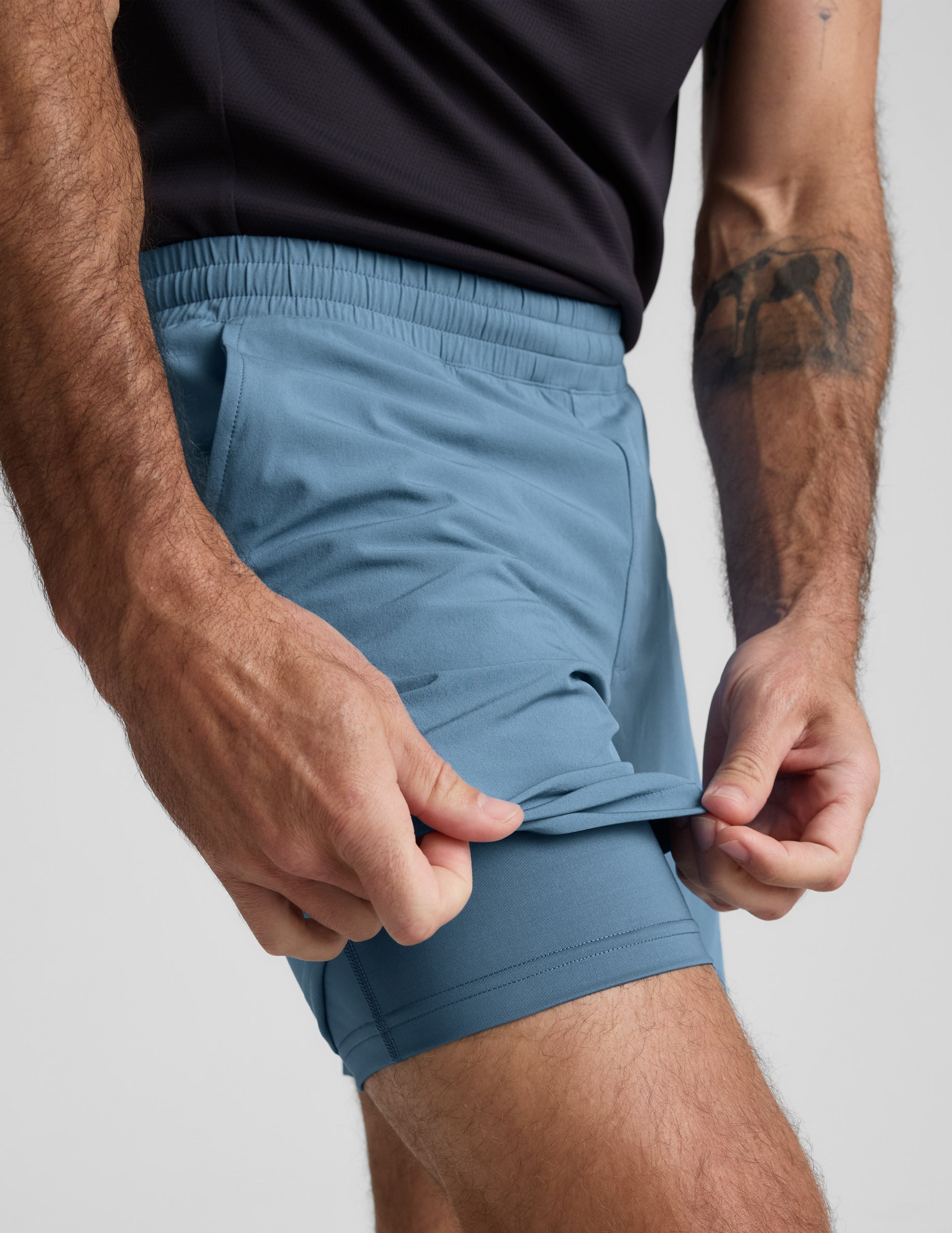 Beyond Yoga Men's Lined 7" Running Pivotal 2.0 Shorts - Harbor Blue