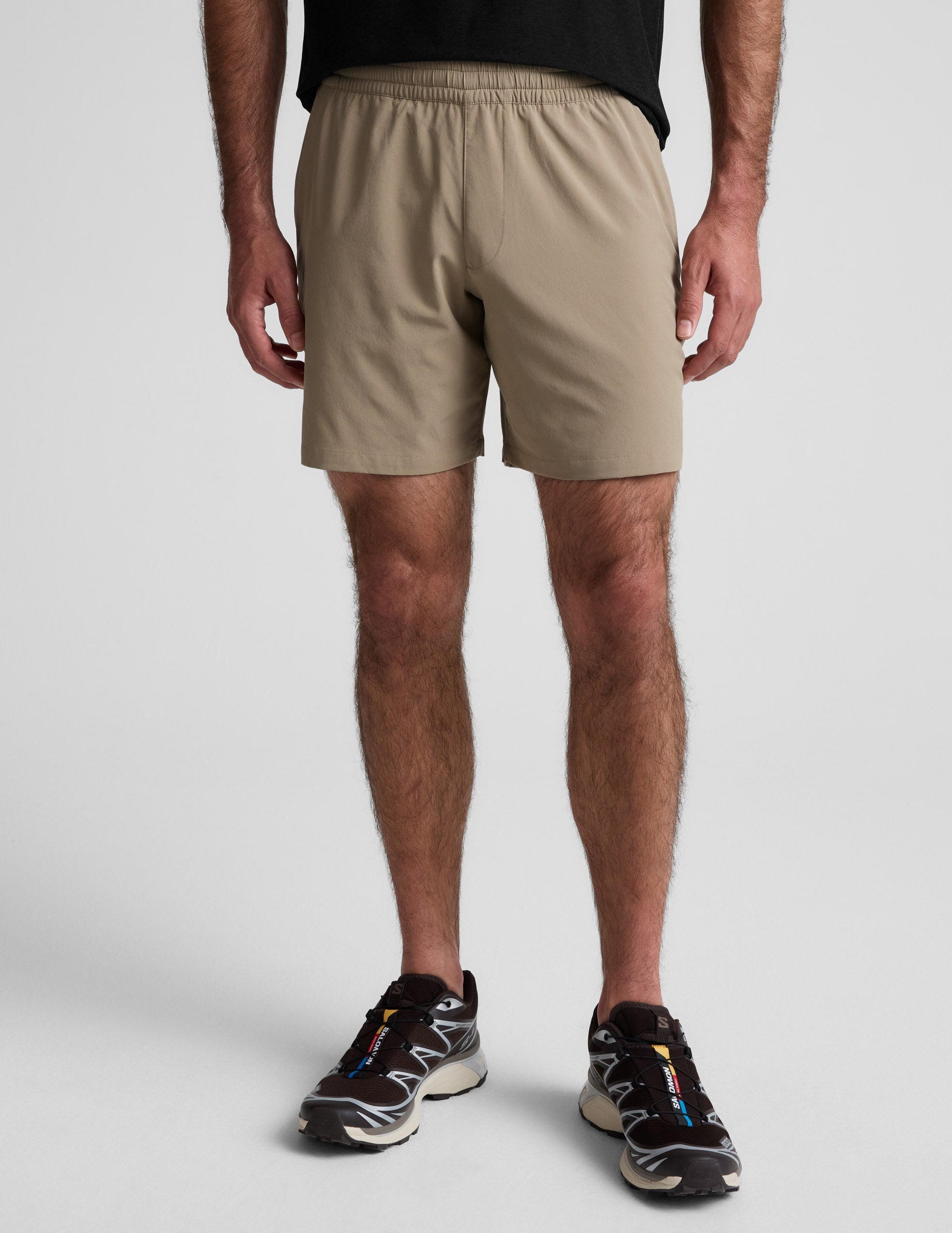 Beyond Yoga Men's Lightweight 7-Inch Pivotal 2.0 Shorts - Mushroom