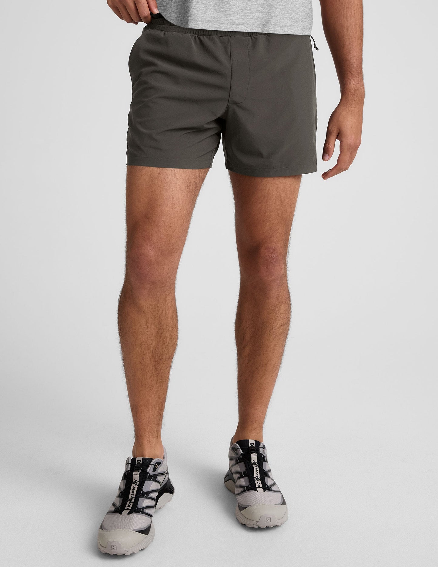 Beyond Yoga Men's 5-Inch Lined Running Pivotal 2.0 Shorts - Graphite