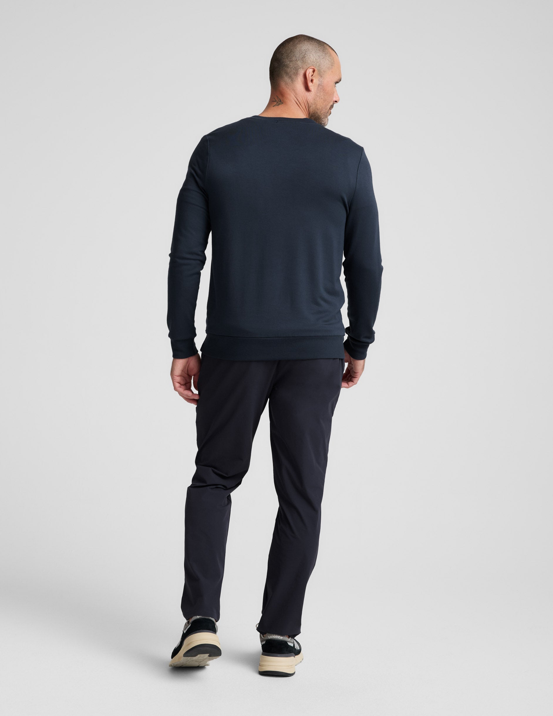 Beyond Yoga Men's Stretch Zipper Pocket All Terrain Pants - Navy