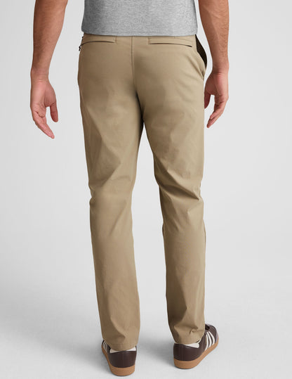 Beyond Yoga Men's Straight Leg Essential Chino Pants - Tan