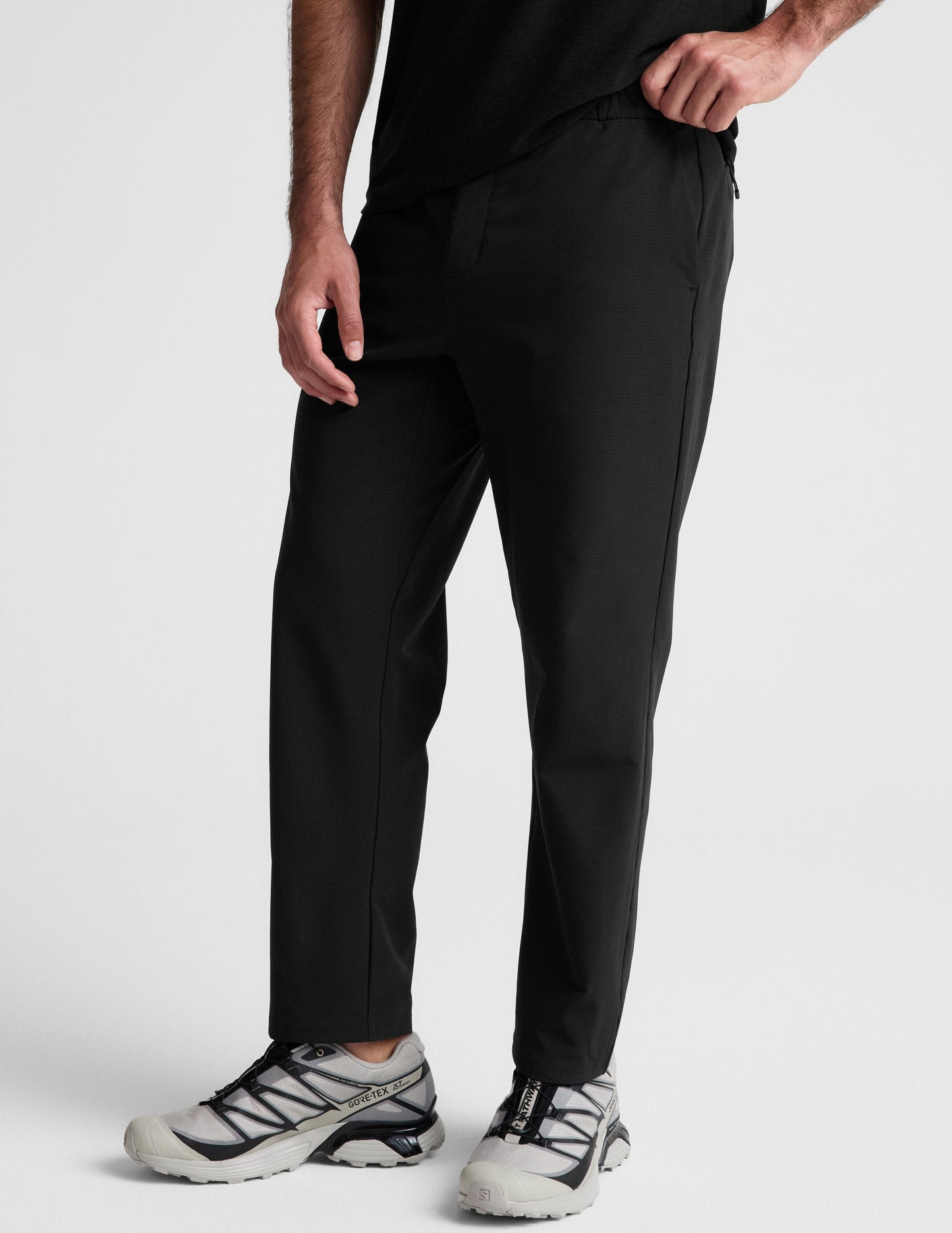 Beyond Yoga Men's Relaxed Straight Leg Dynamic Pants - Black