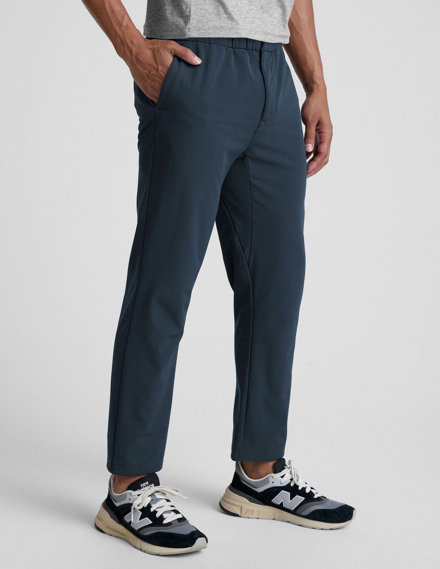 Beyond Yoga Men's Relaxed Straight Leg Dynamic Pants - Nocturnal Navy