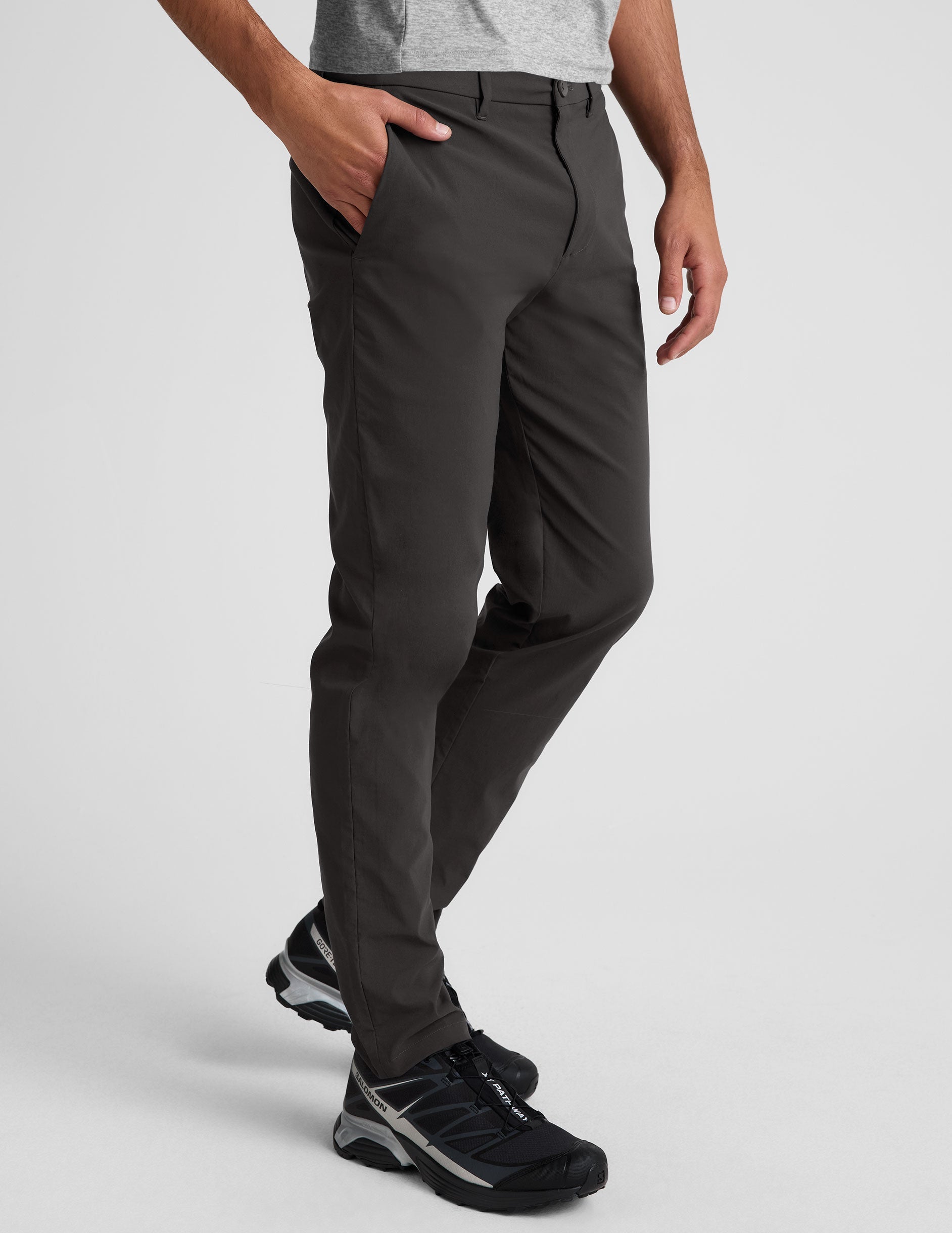 Beyond Yoga Men's Straight Fit Essential Chino Pants - Black Ash