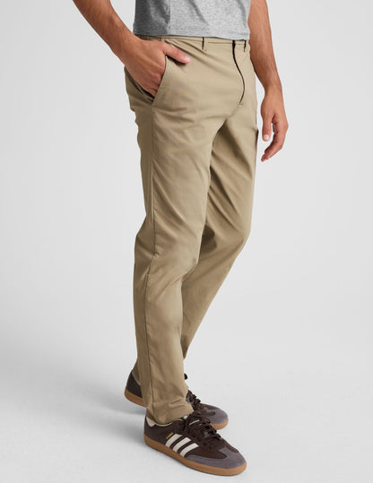 Beyond Yoga Men's Straight Fit Essential Chino Pants - Tan