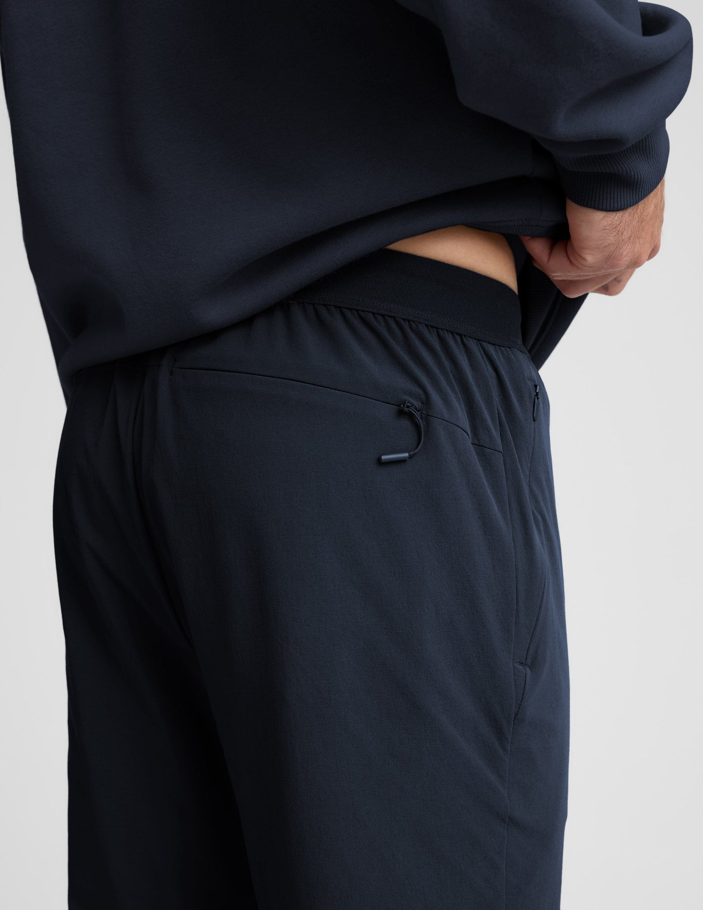 Beyond Yoga Men's Relaxed Fit On The Go Jogger Pants - Nocturnal Navy