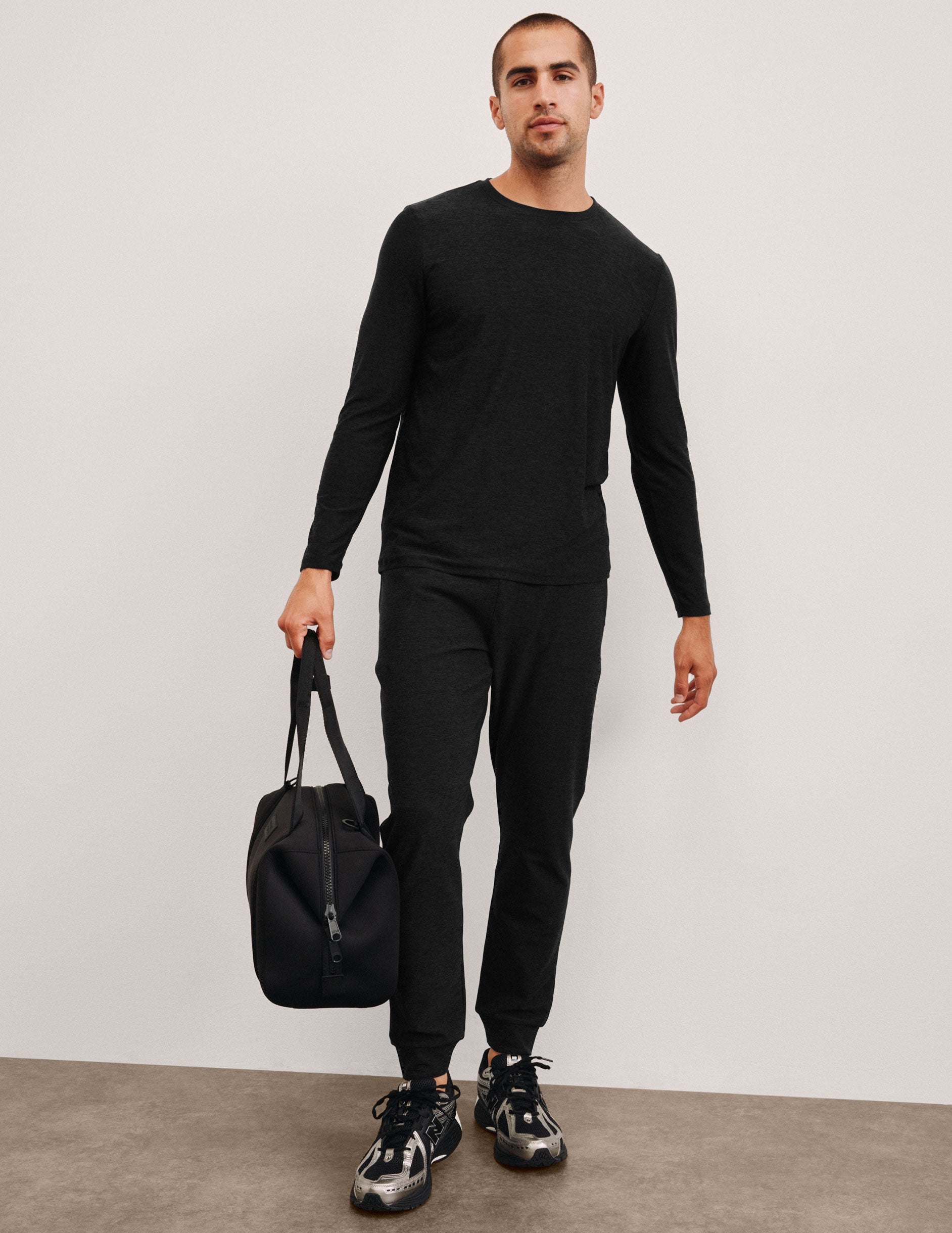 Beyond Yoga Men's Slim Fit Spacedye Jogger - Darkest Night