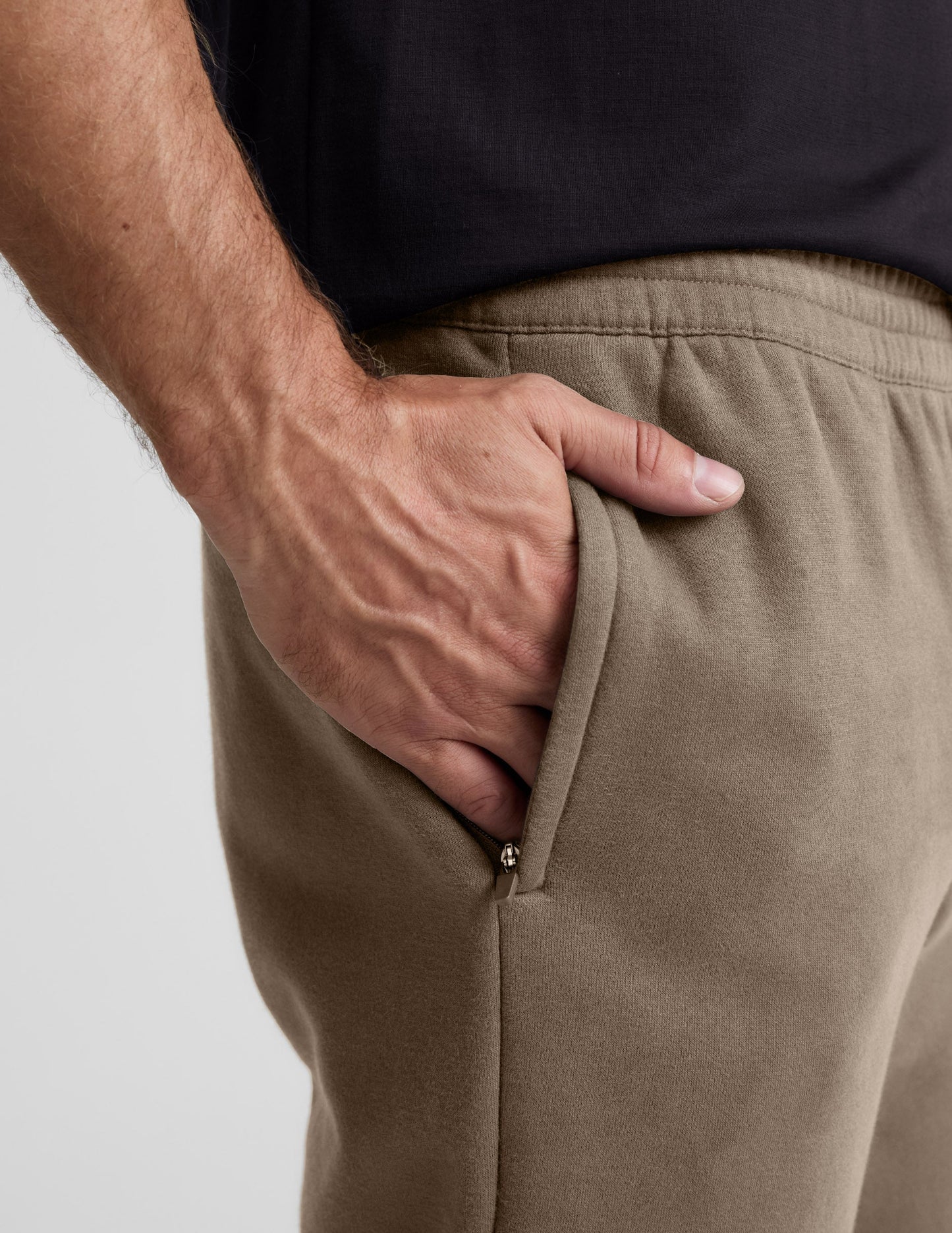 Beyond Yoga Men's Straight Leg LuxeFleece Pants - Mushroom