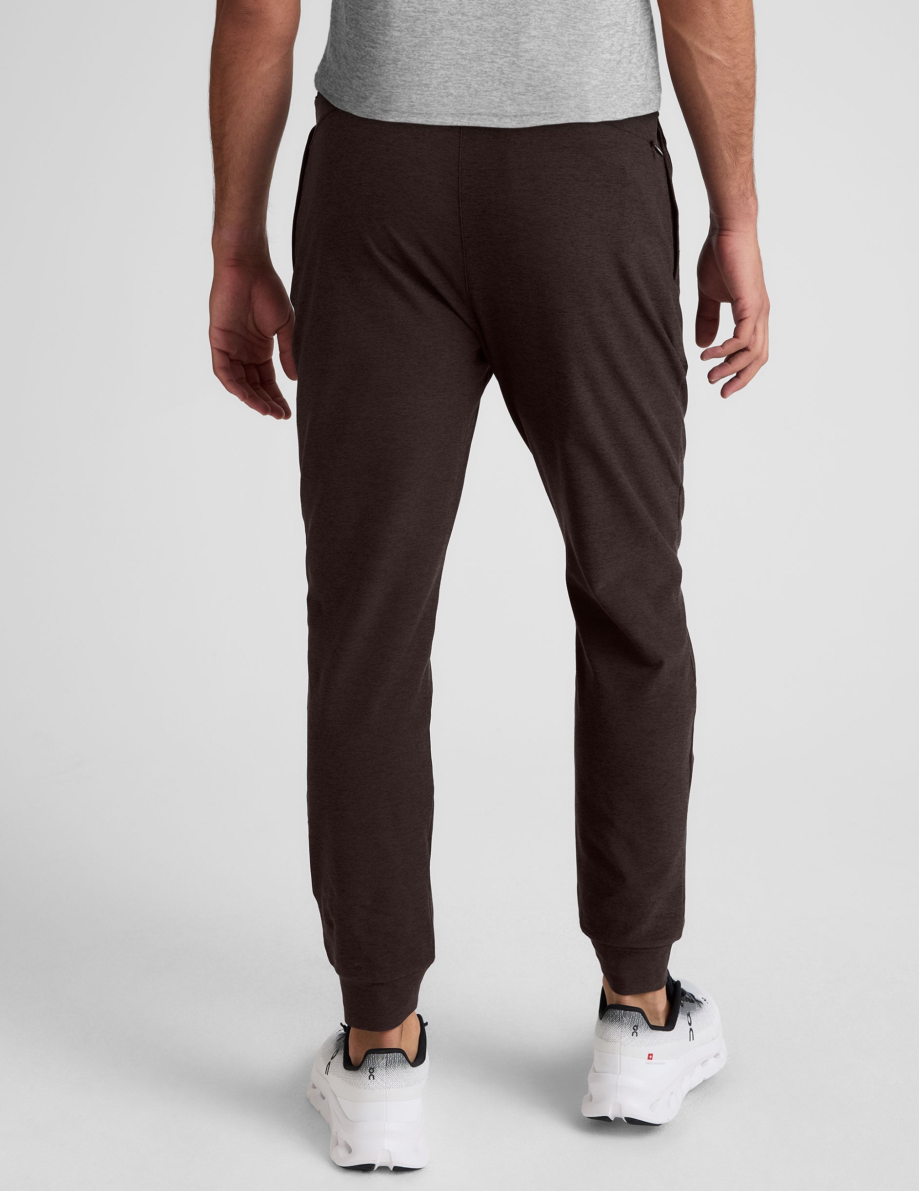 Beyond Yoga Men's Slim Fit Zipper Pocket Spacedye Jogger - Dark Chocolate