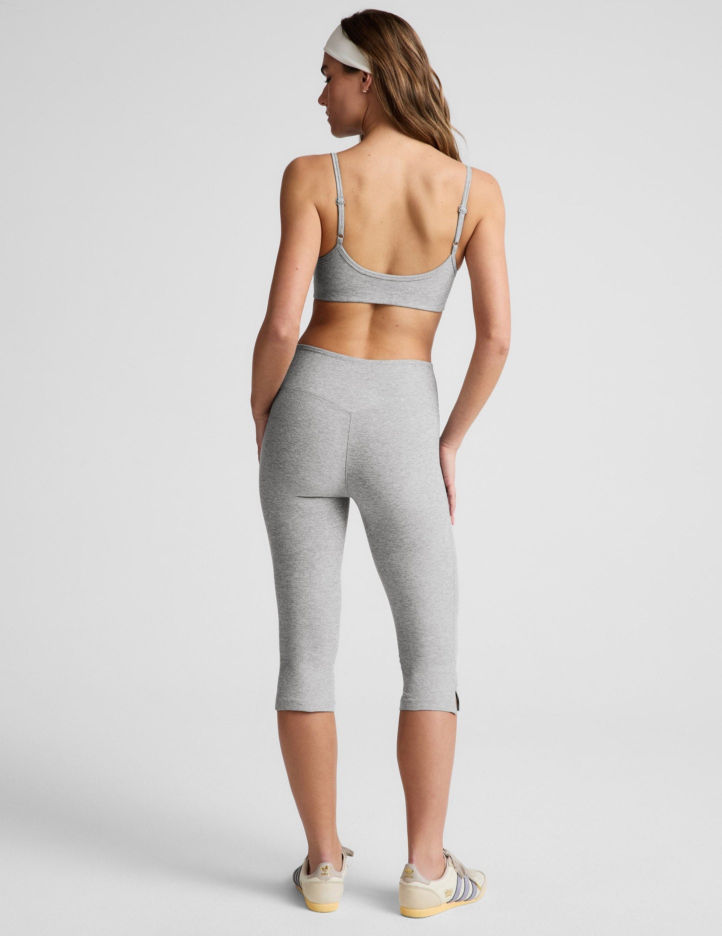 Beyond Yoga Mid-Rise Slit Spacedye Pedal Pusher Legging - Silver Mist