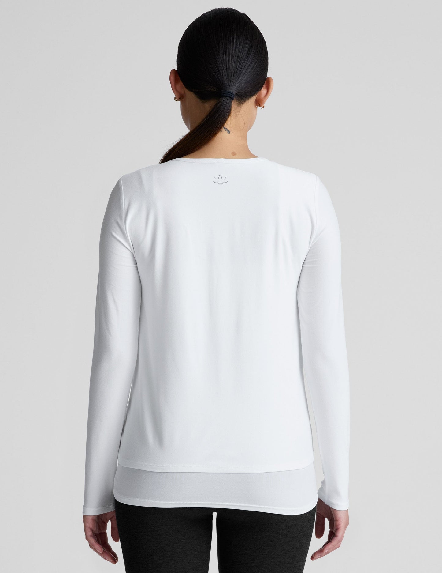 Beyond Yoga Featherweight Under Wraps Nursing Overlap Long Sleeve Tee