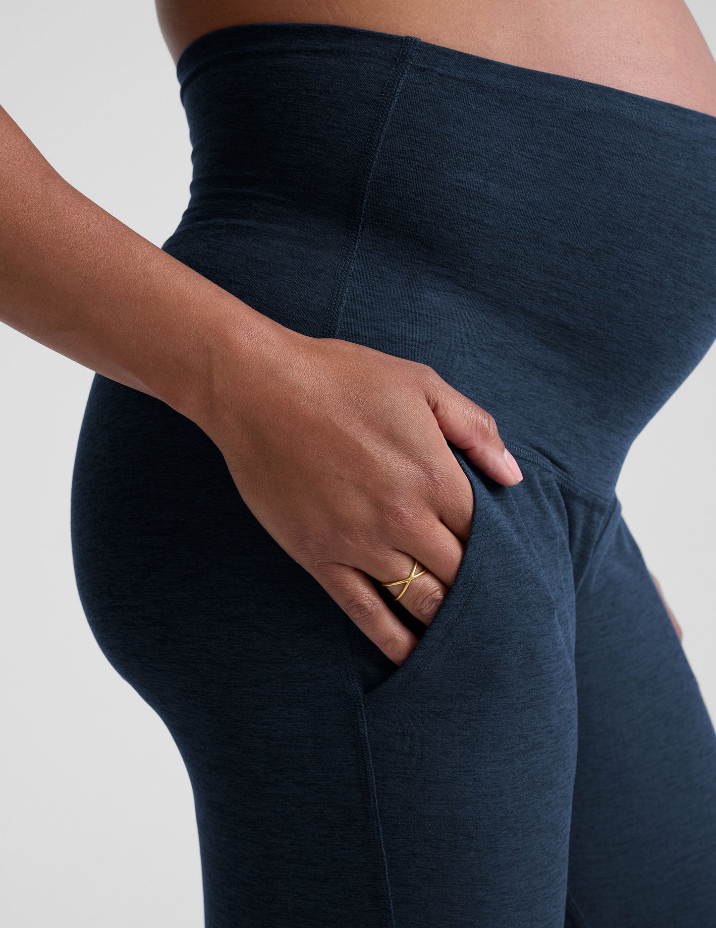 Beyond Yoga Women's High Waisted Spacedye Maternity Jogger - Navy