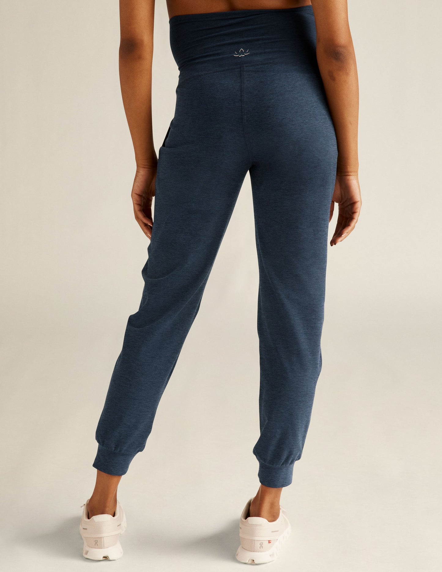 Beyond Yoga Women's High Waisted Spacedye Maternity Jogger - Navy