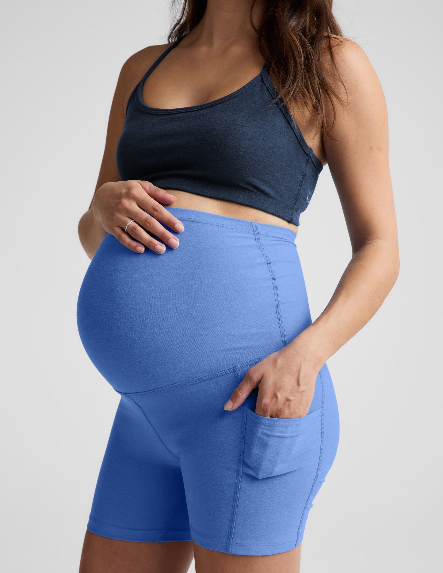 Beyond Yoga Women's Spacedye Maternity Pocket Biker Shorts - Blue