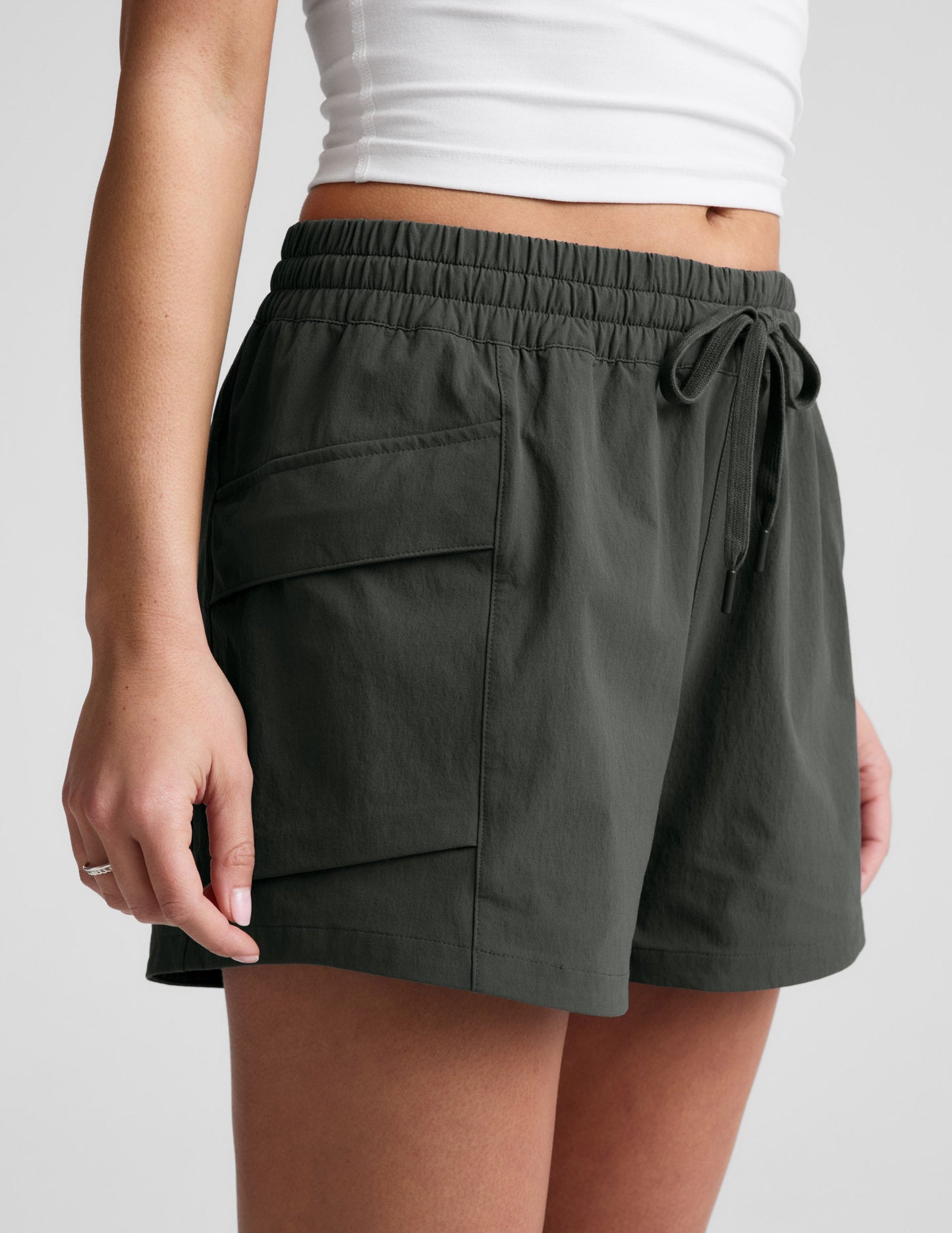 Beyond Yoga Women's 3" Mid-Rise Peak Shorts - Slate Green