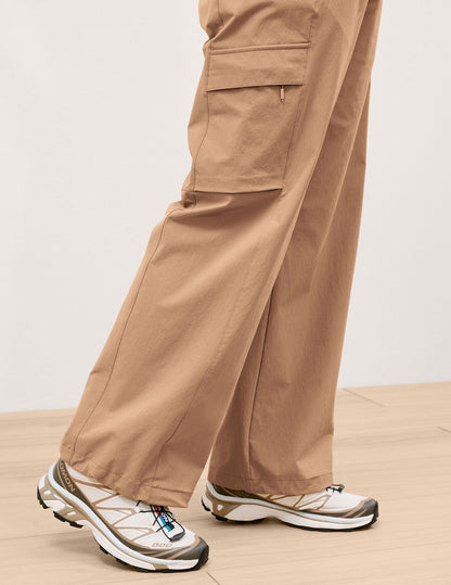 Beyond Yoga Women's Peak Cargo Pants - Camel