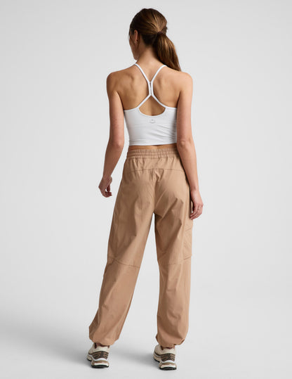 Beyond Yoga Women's Peak Cargo Pants - Camel