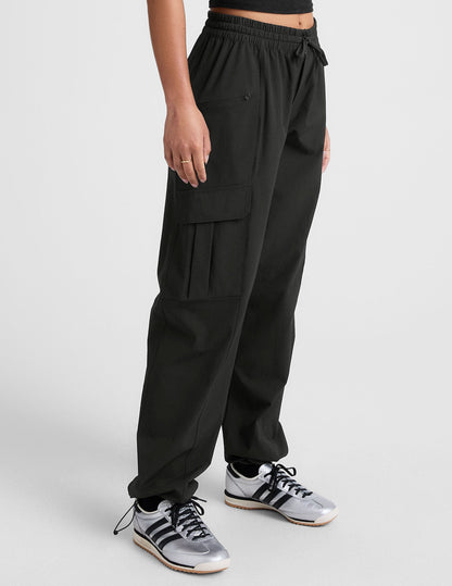 Beyond Yoga Women's Relaxed Fit Cargo Pants - Black