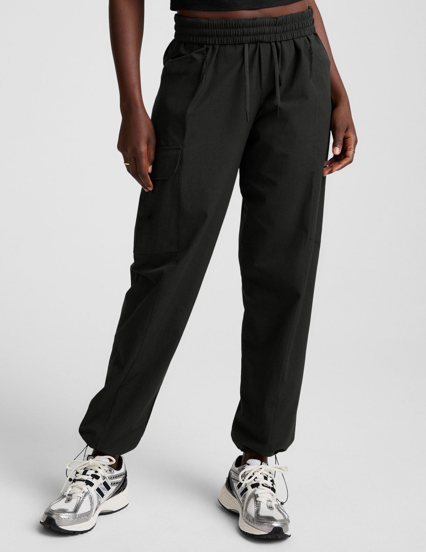 Beyond Yoga Women's Relaxed Fit Cargo Pants - Black