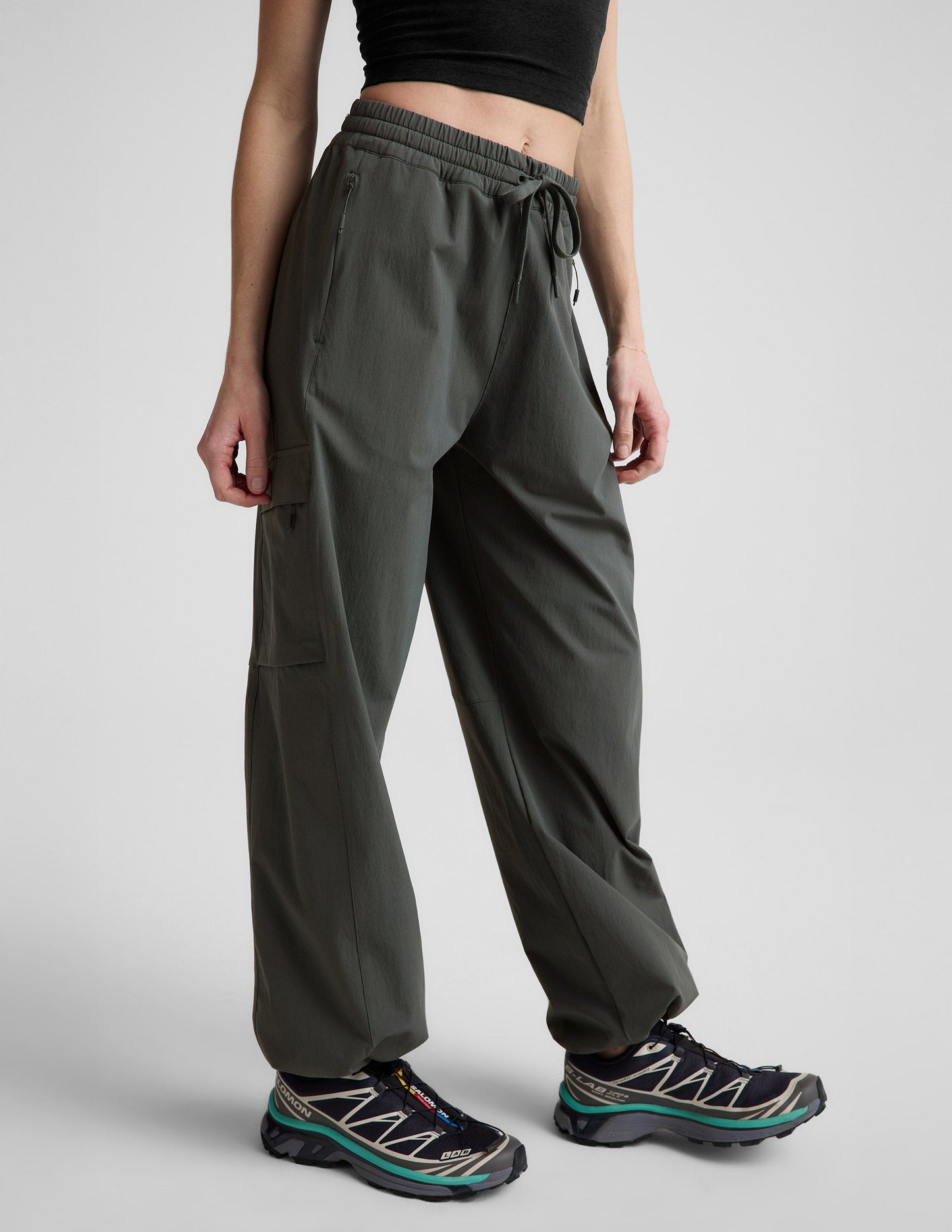 Beyond Yoga Women's Peak Cargo Pants - Slate Green