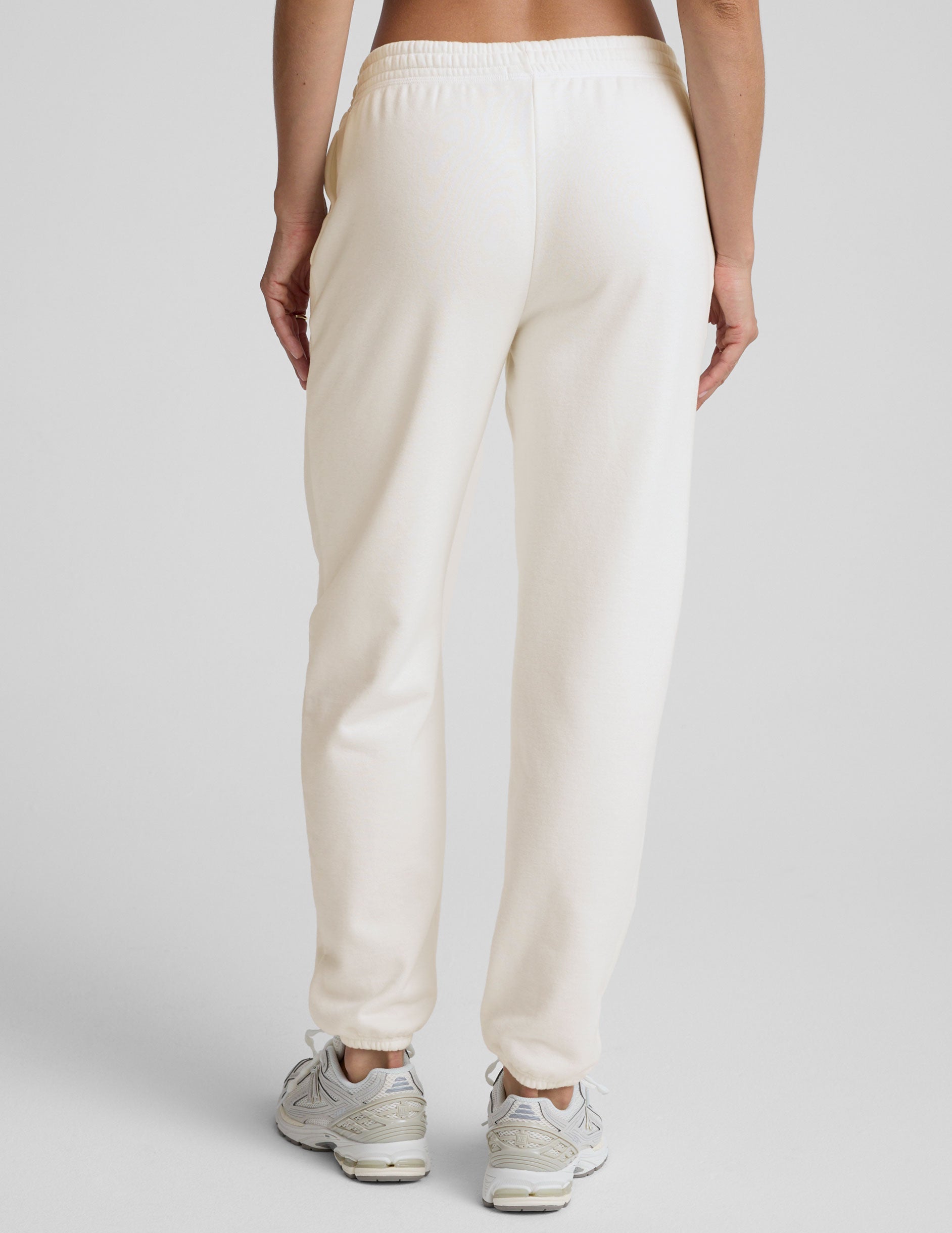 Beyond Yoga Women's Relaxed Fit On the Go Jogger - White