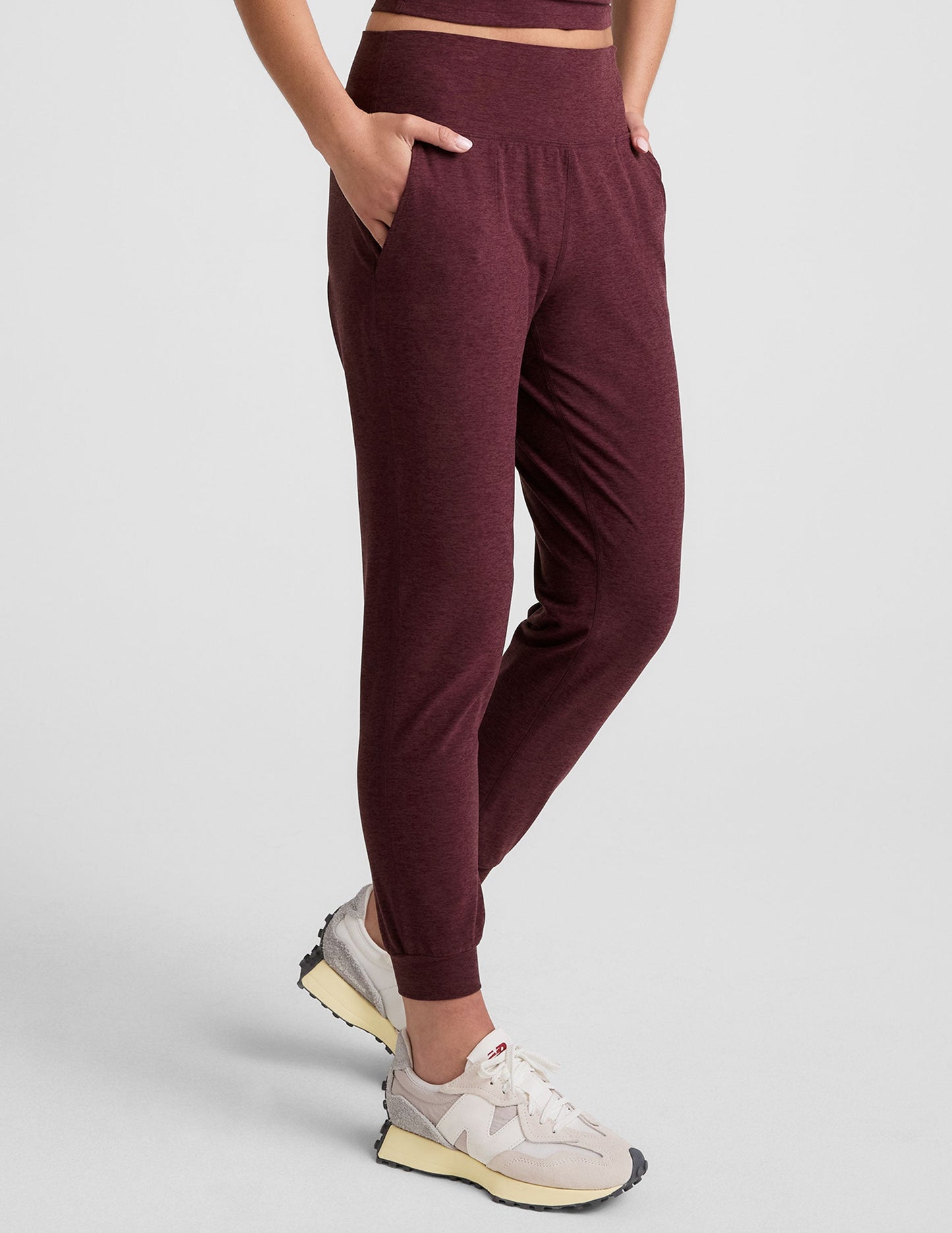 Beyond Yoga Women's Slim Fit Midi Spacedye Jogger - Midnight Burgundy