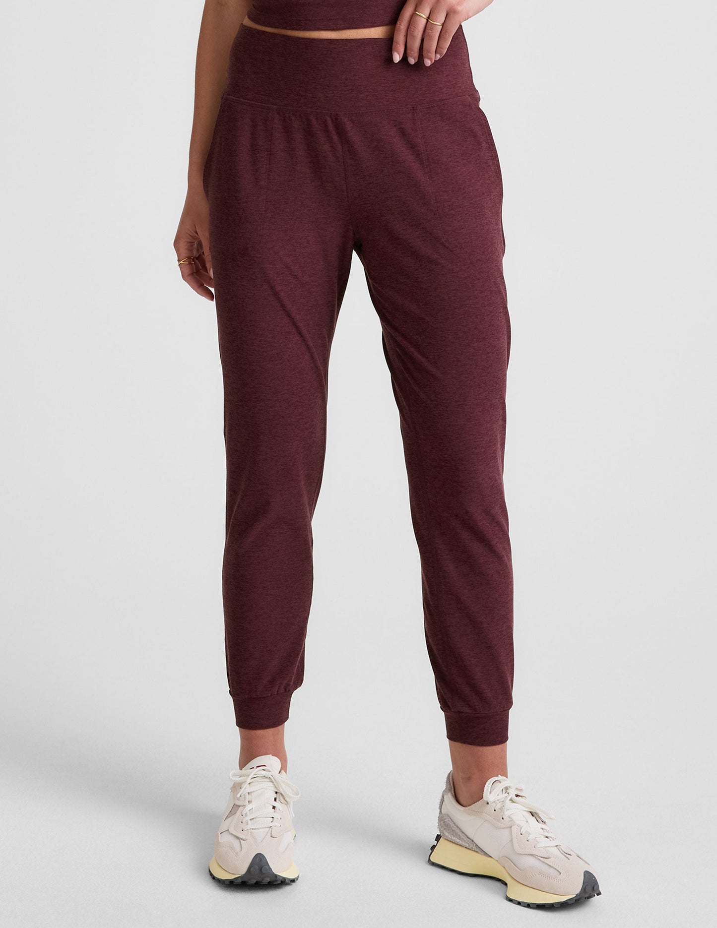 Beyond Yoga Women's Slim Fit Midi Spacedye Jogger - Midnight Burgundy