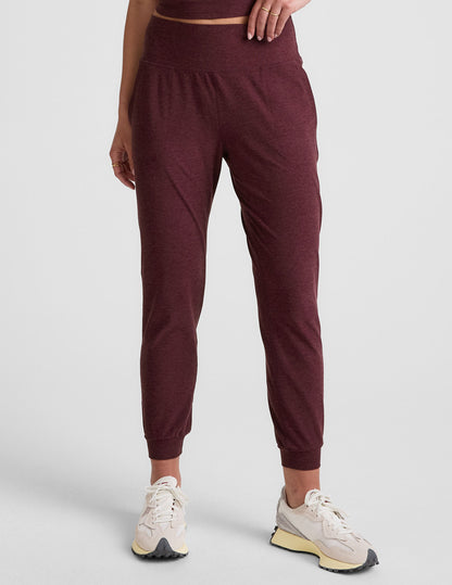 Beyond Yoga Women's Slim Fit Midi Spacedye Jogger - Midnight Burgundy