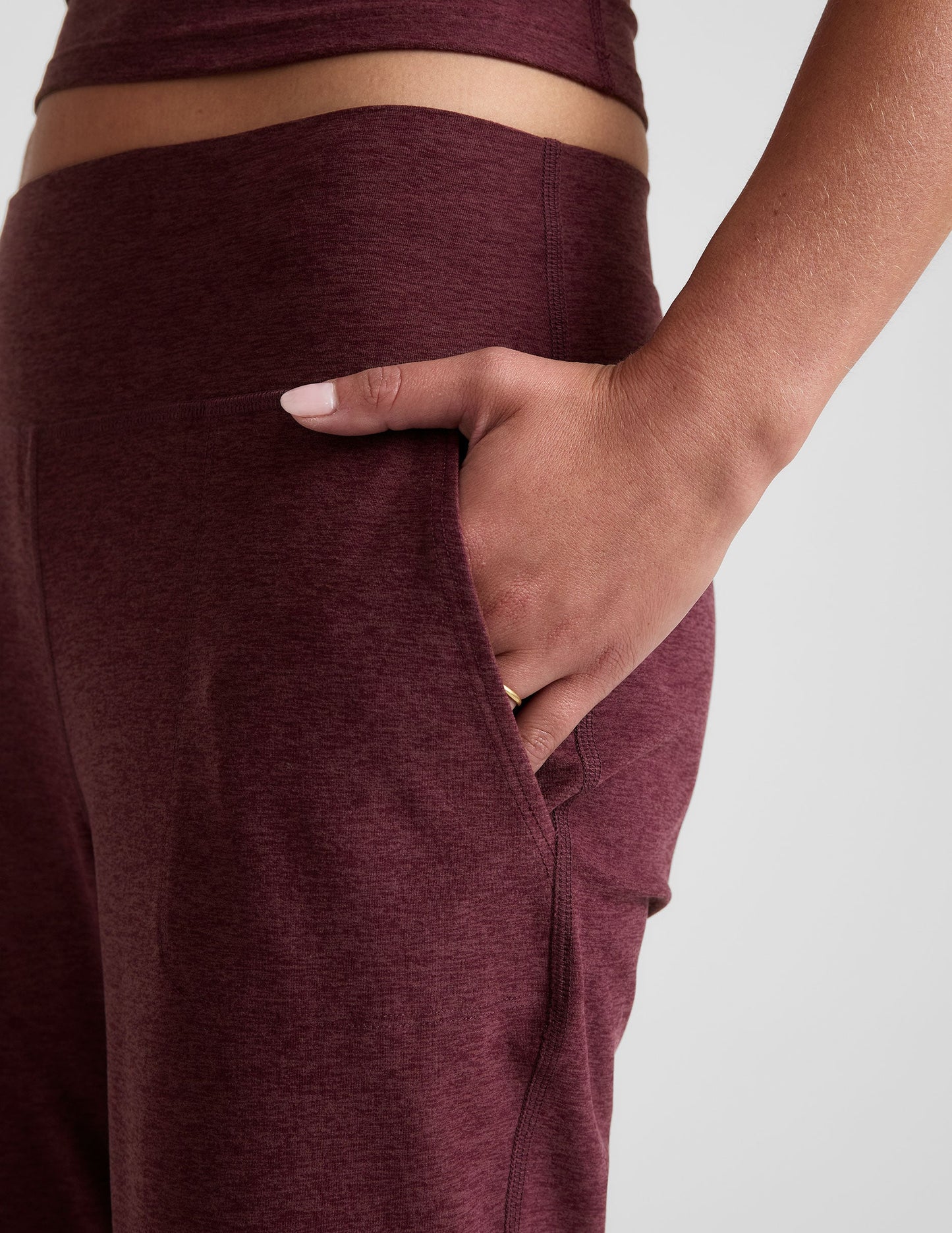 Beyond Yoga Women's Slim Fit Midi Spacedye Jogger - Midnight Burgundy