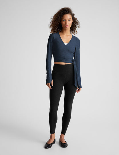 Beyond Yoga Featherweight Waist No Time Wrap Top