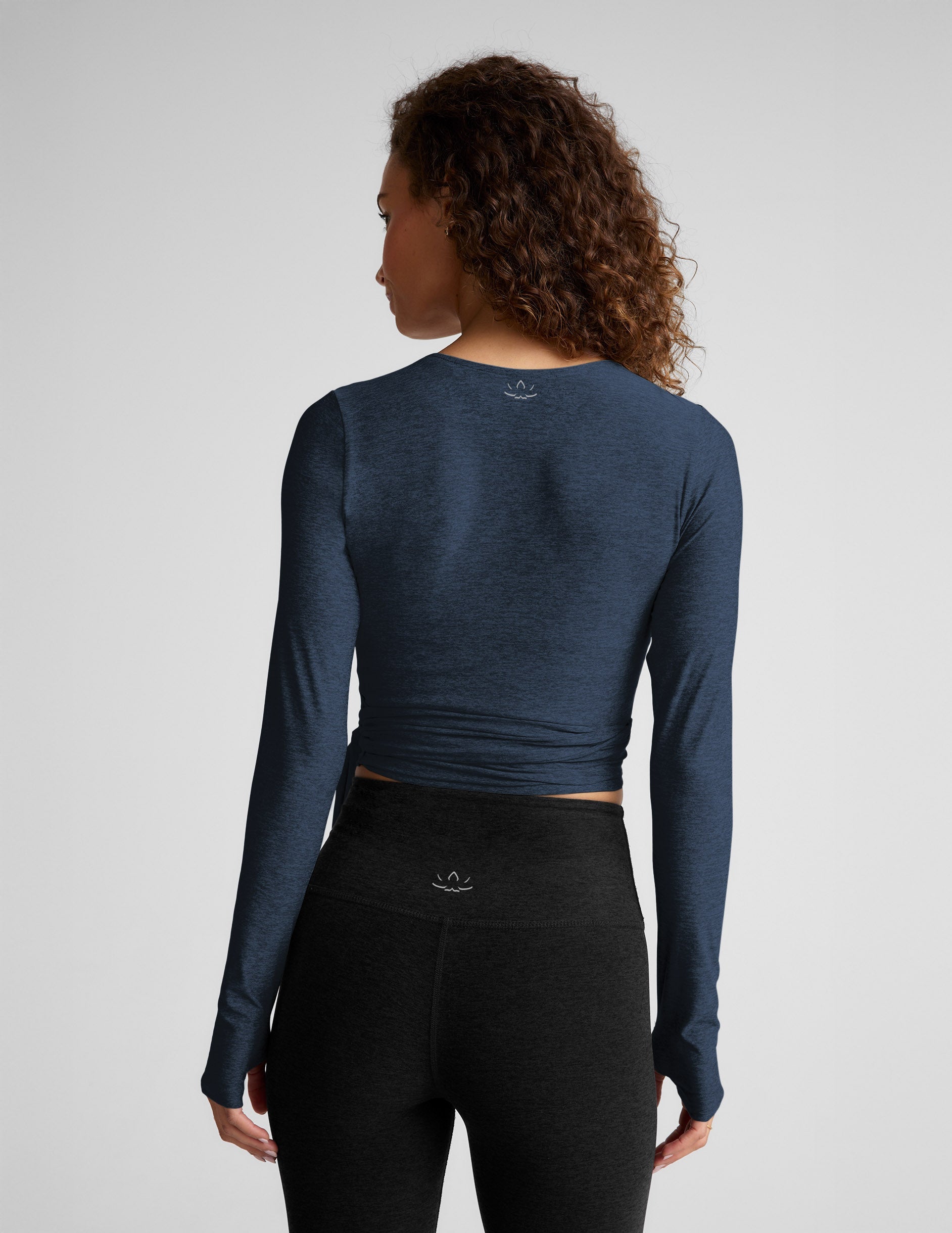 Beyond Yoga Featherweight Waist No Time Wrap Top
