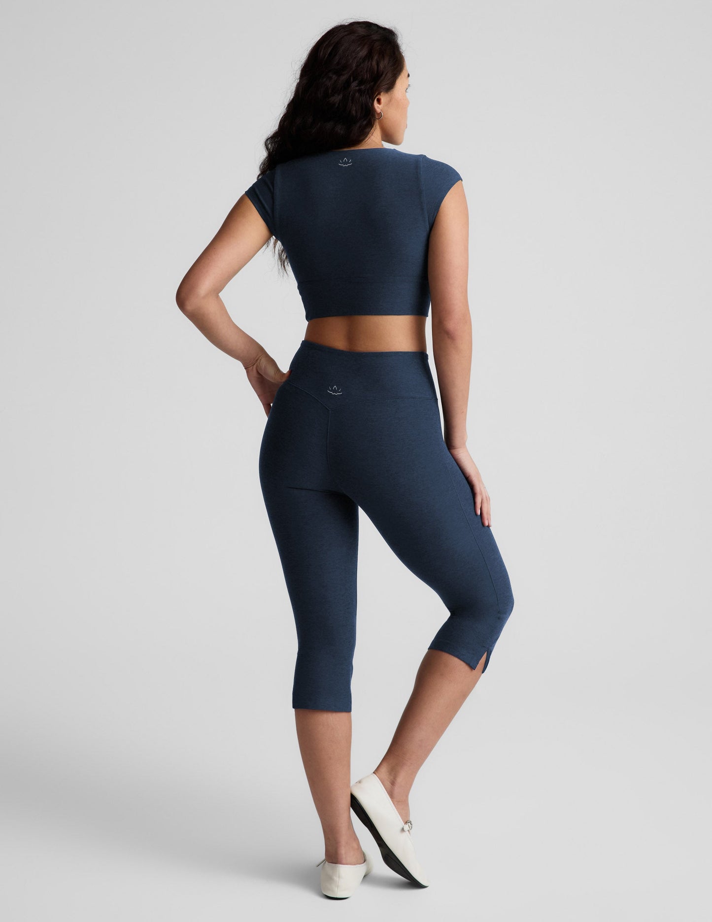 Beyond Yoga Mid-Rise Slit Pedal Pusher Spacedye Legging - Nocturnal Navy