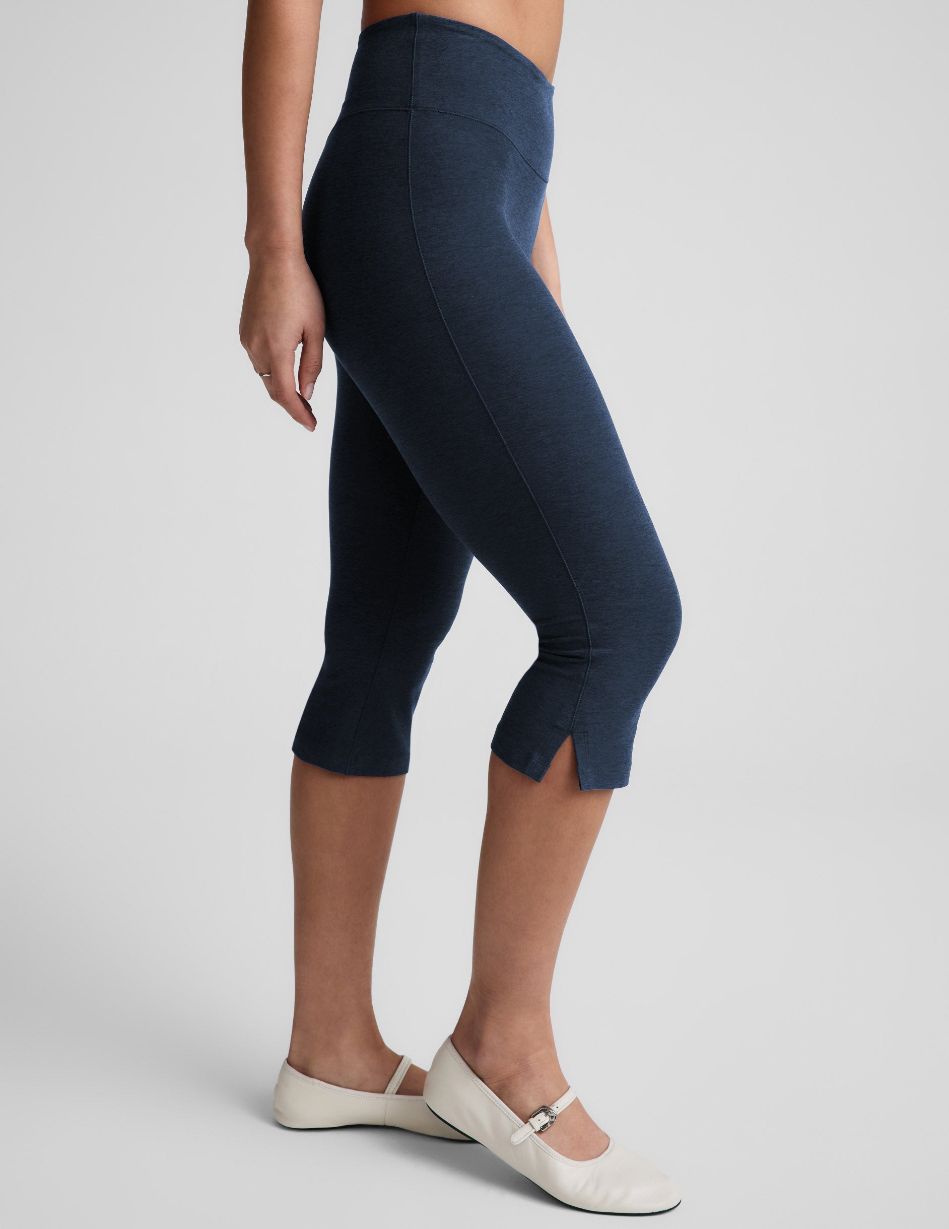 Beyond Yoga Mid-Rise Slit Pedal Pusher Spacedye Legging - Nocturnal Navy