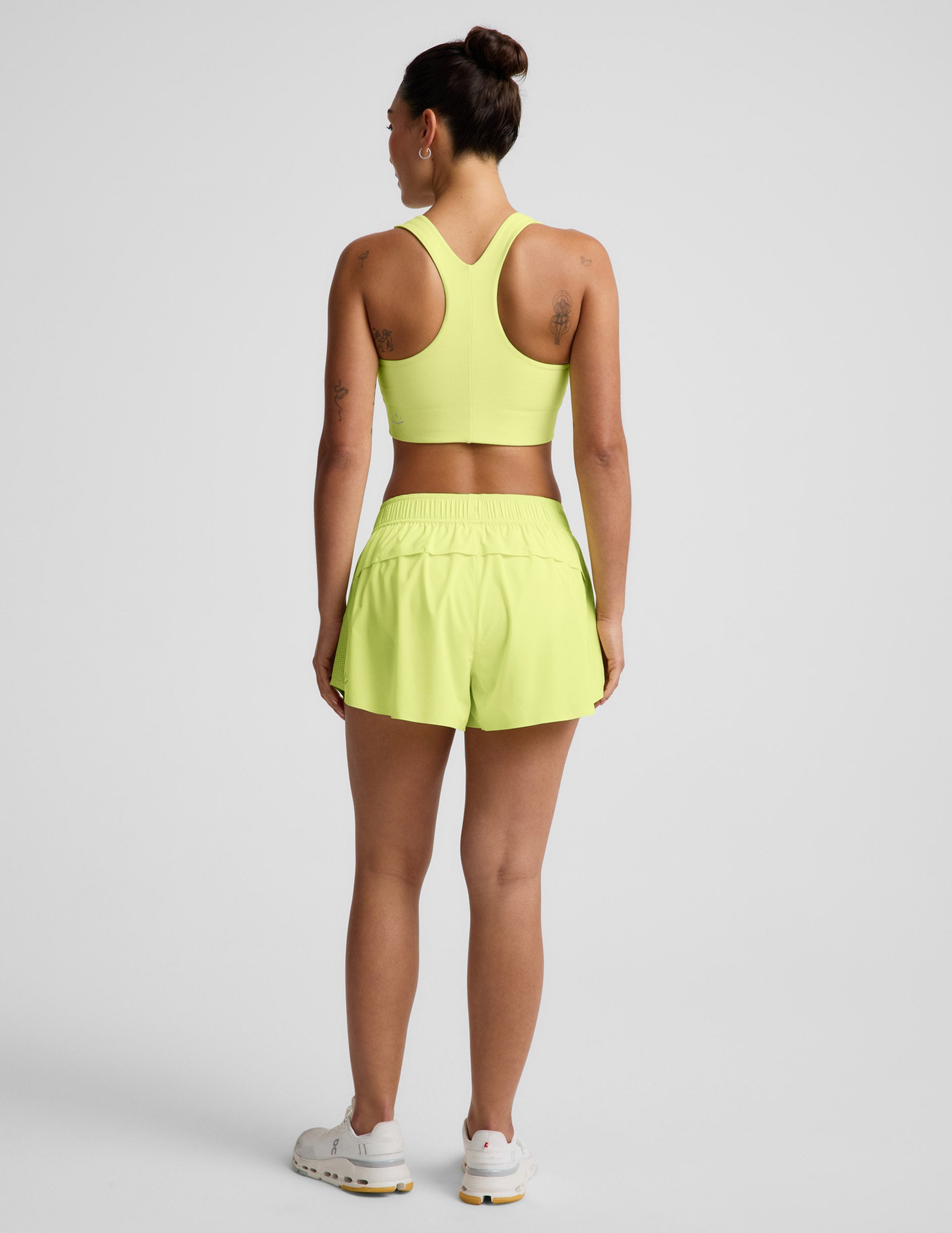Beyond Yoga Women's 2.5" Solemate™ Shorts - Electric Lime