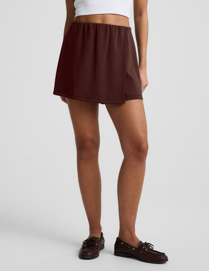 Beyond Yoga Women's 2.5" Luxe Sandwash Skort - Iced Mocha