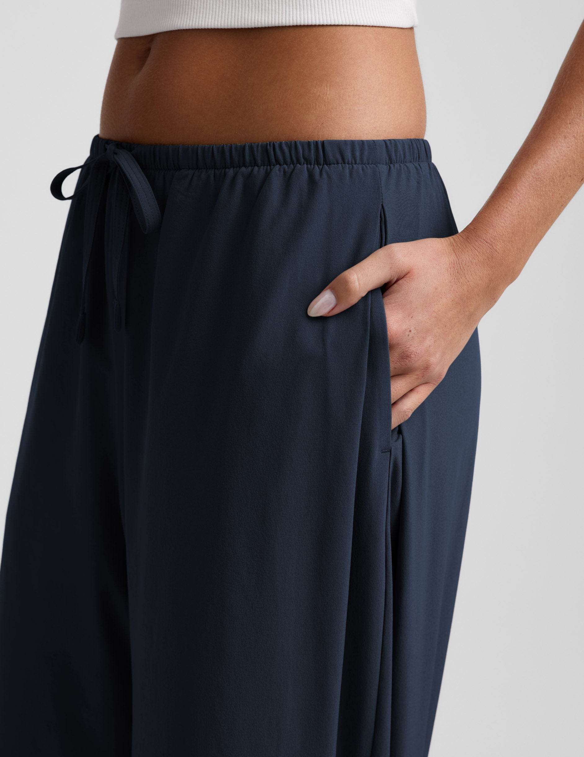 Beyond Yoga Women's 31" Solstice Pants - Nocturnal Navy