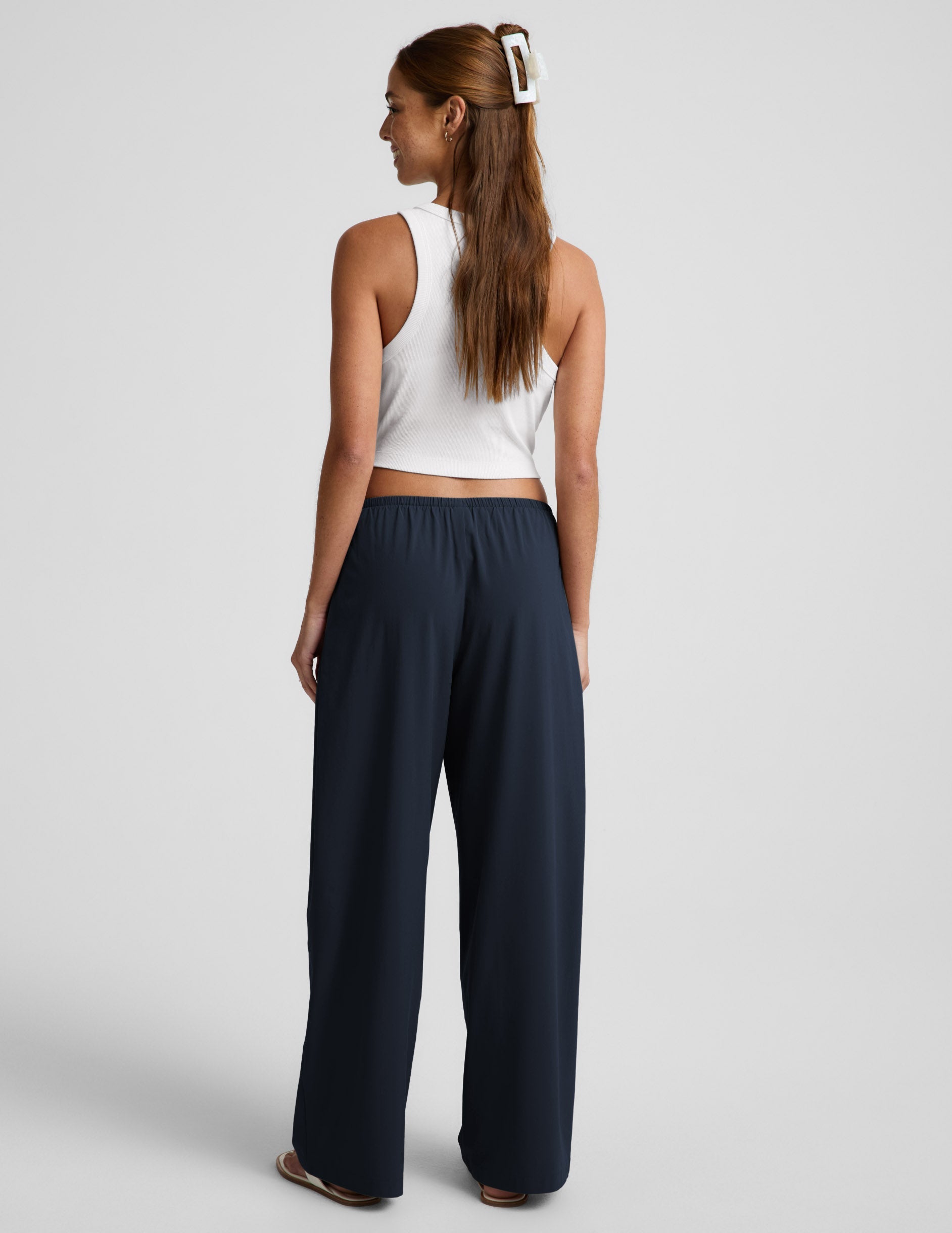 Beyond Yoga Women's 31" Solstice Pants - Nocturnal Navy