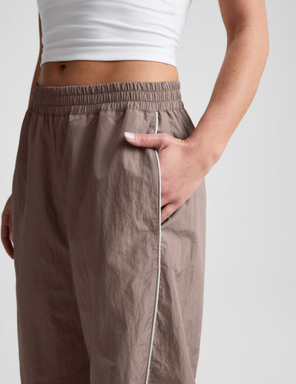 Beyond Yoga Barrel Leg Pull On Limitless Pant - Rosey Taupe
