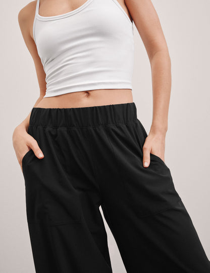 Beyond Yoga Women's Wide Leg Stretch Woven Pants - True Black