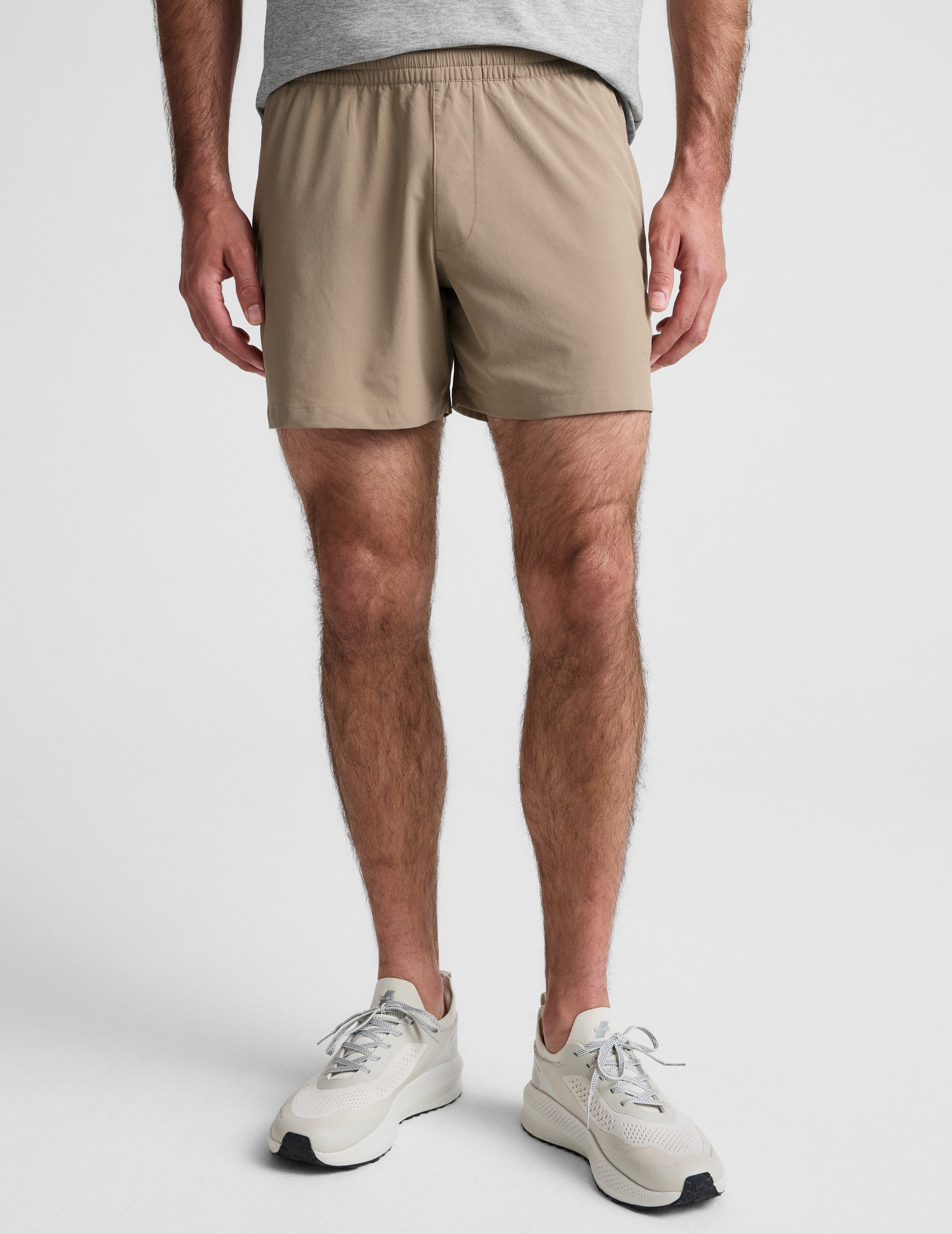 Beyond Yoga Men's 5-Inch Running Pivotal 2.0 Shorts - Mushroom