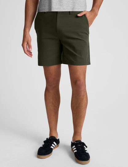 Beyond Yoga Men's 7-Inch Chino Essential Shorts - Forest Moss
