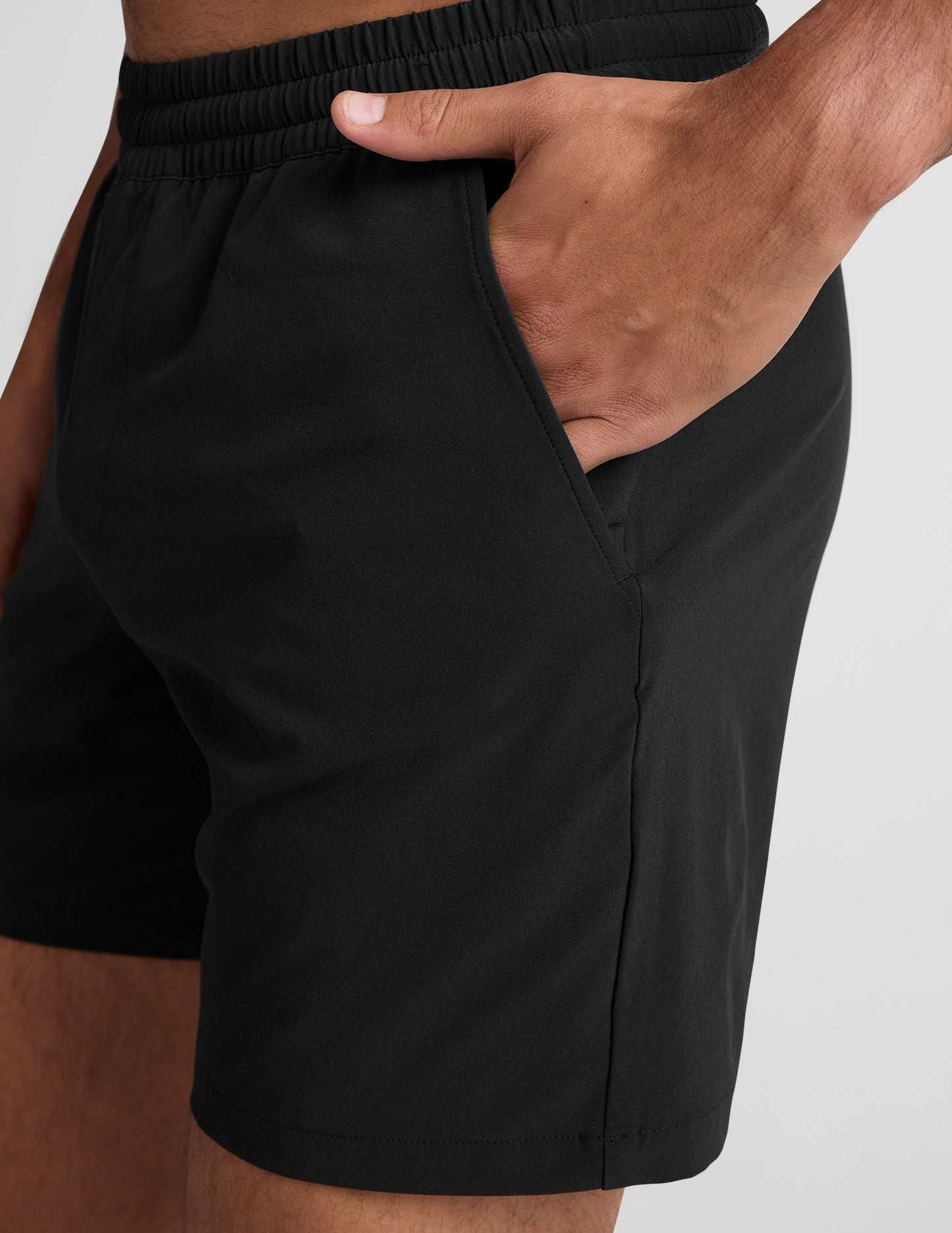 Beyond Yoga Men's 7" Running Elastic Waist Pivotal 2.0 Shorts - Black