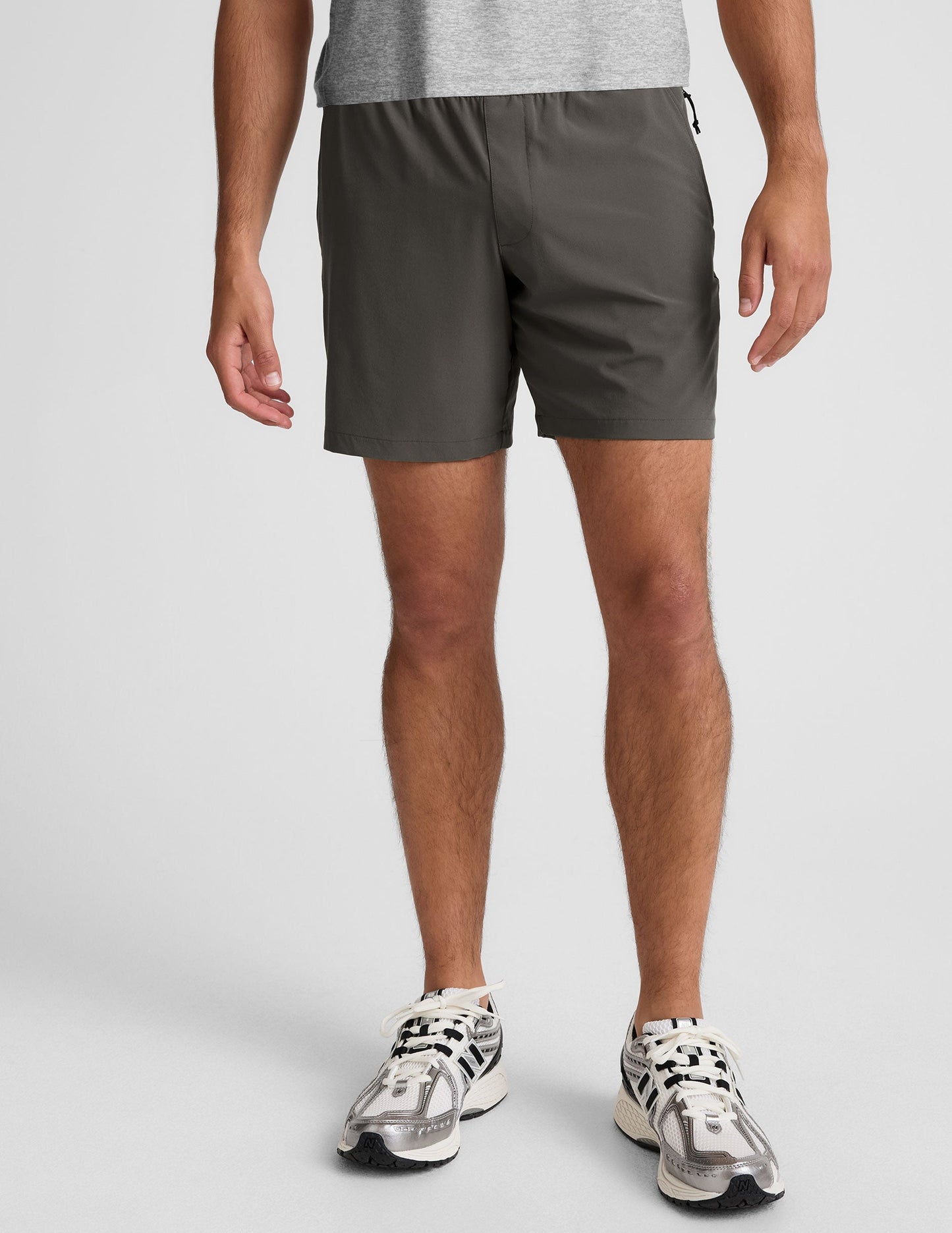 Beyond Yoga Men's Running 7 Inch Pivotal 2.0 Shorts - Graphite