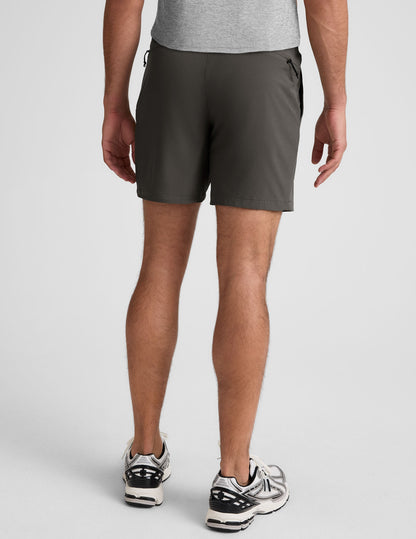 Beyond Yoga Men's Running 7 Inch Pivotal 2.0 Shorts - Graphite